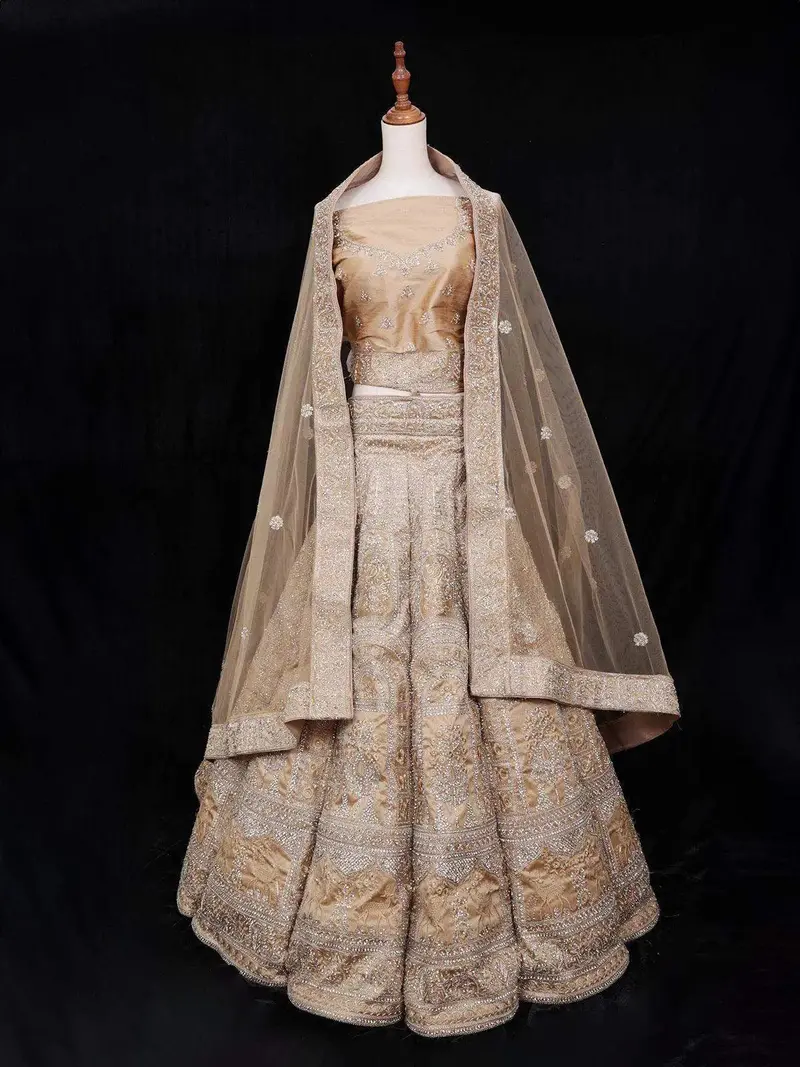 Brown Semi Stitched Lehenga Adorned With Sequins And Sequins And Floral Design With Dupatta 1