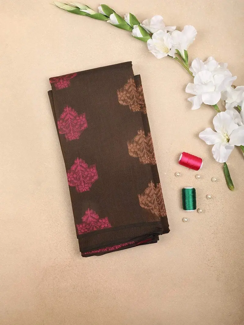 Brown Silk Cotton Saree With Flower Motifs On The Body And Without Border 1