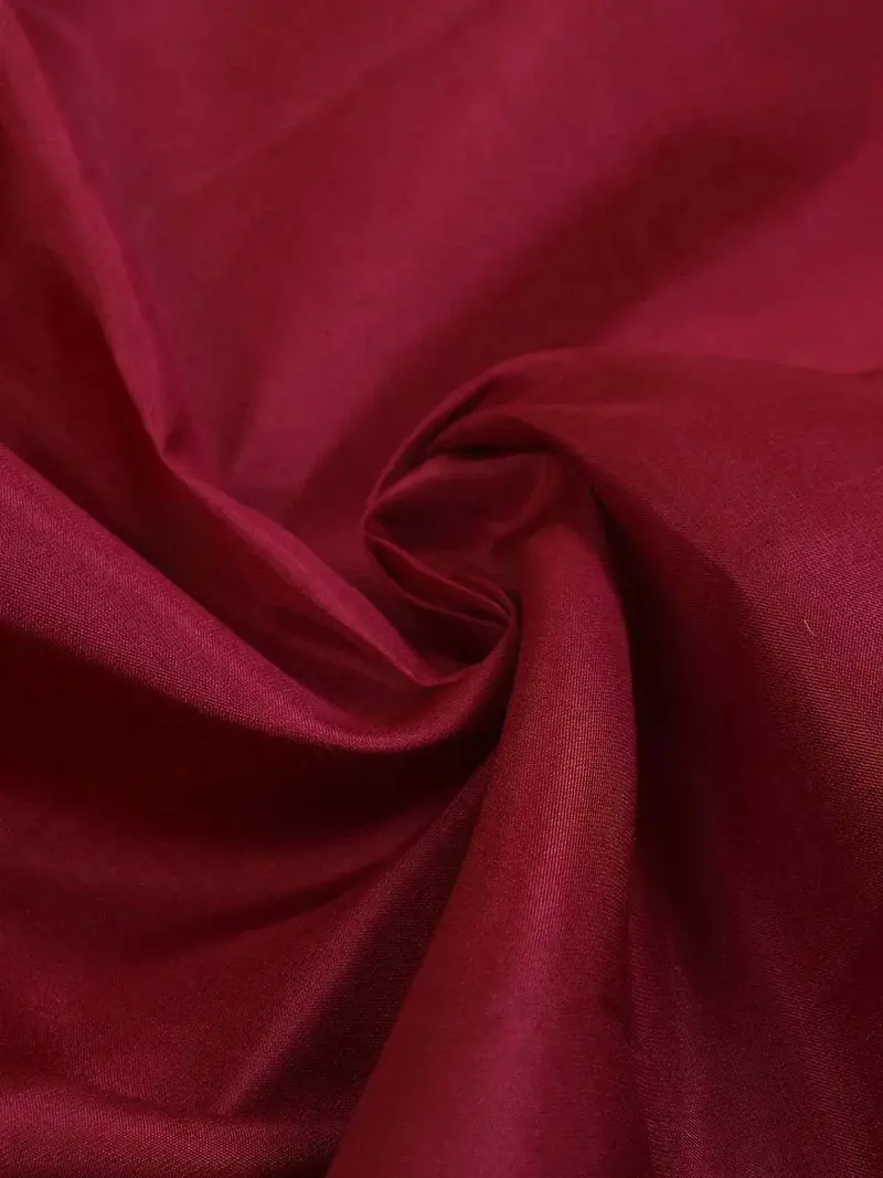 Burgandy Pure Kanchipuram Bridal Silk Saree With Plain Body Design With Temple Design Border 2