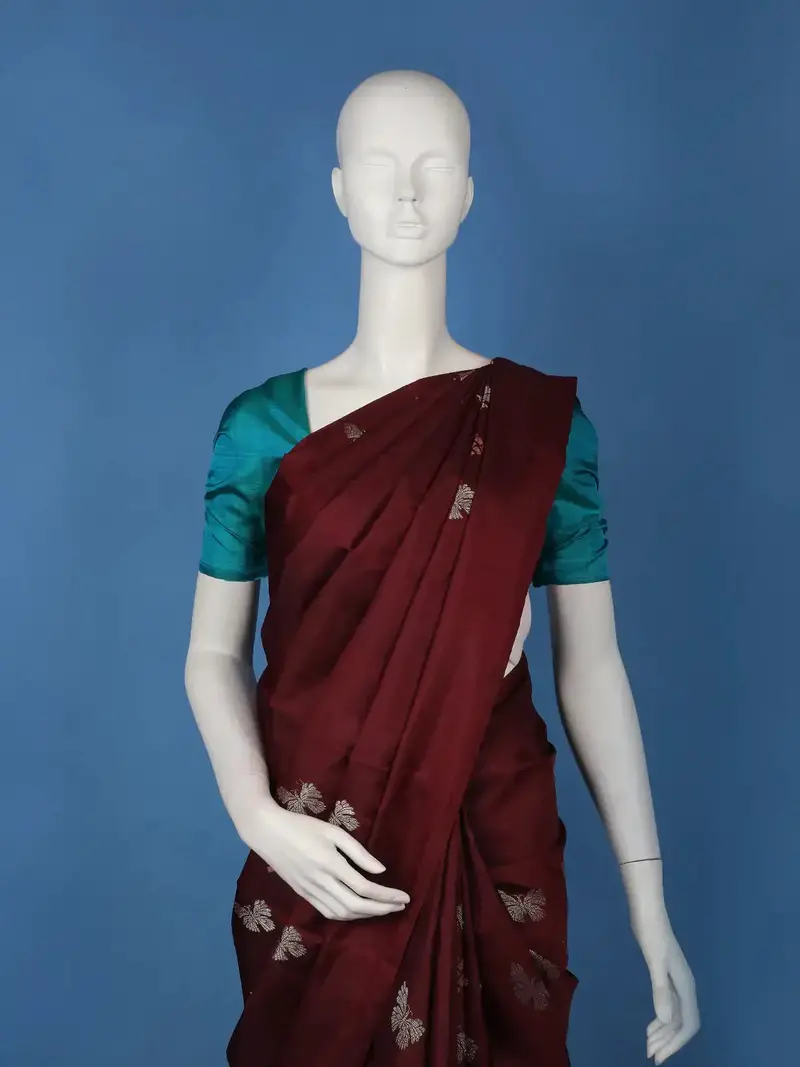 Burgundy Butterfly Motif Woven Pure Kanchipuram Silk Saree 2