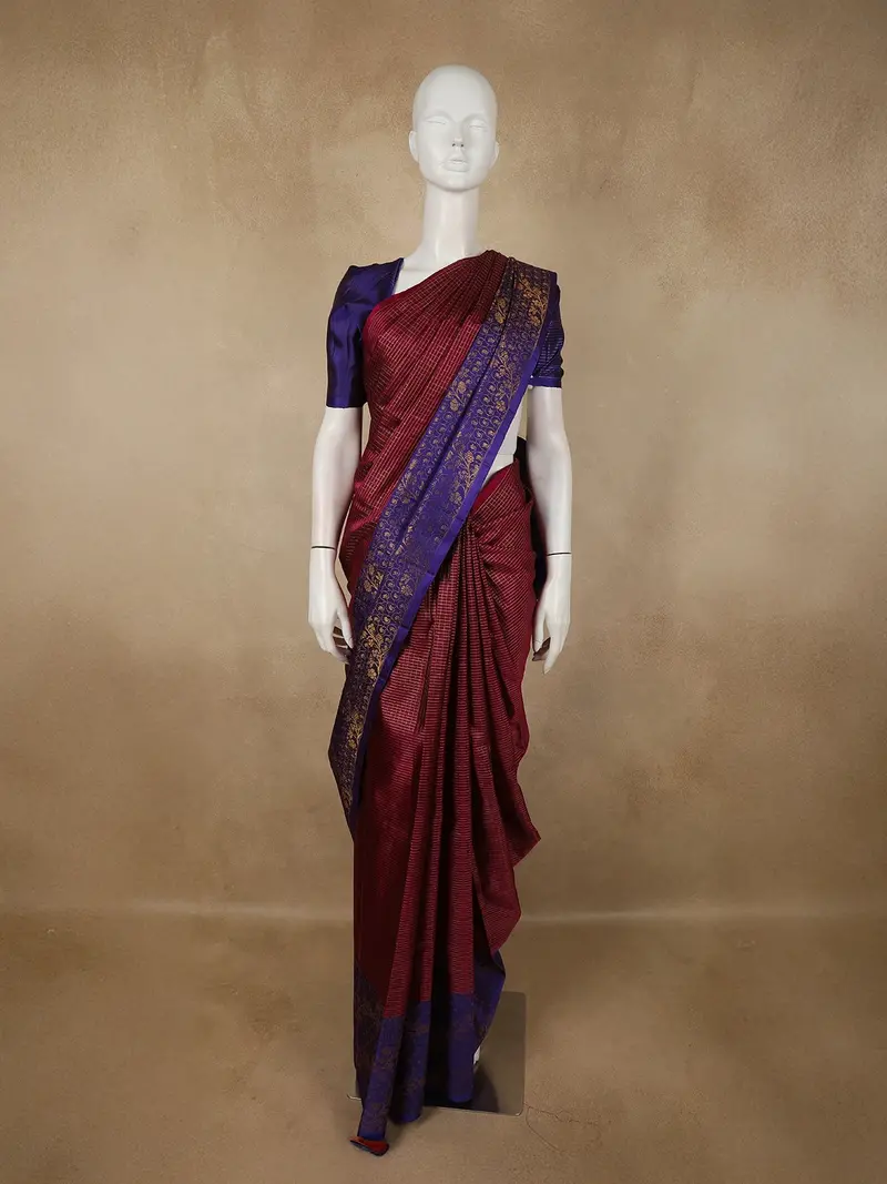 Burgundy Checked Zari Woven Design Pure Kanchipuram Silk Saree With Contrast Border 1