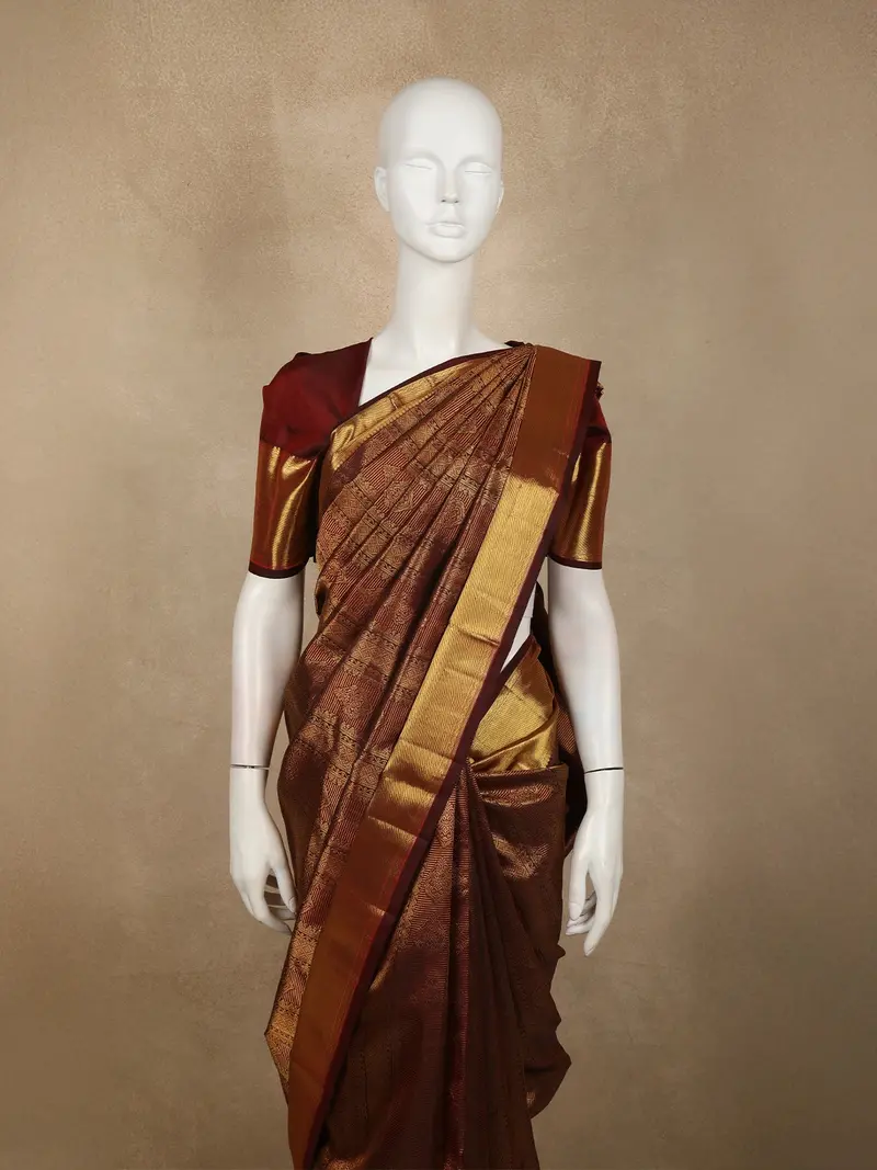 Burgundy Flower Zari Woven Design Pure Kanchipuram Silk Saree With Zari Border 2