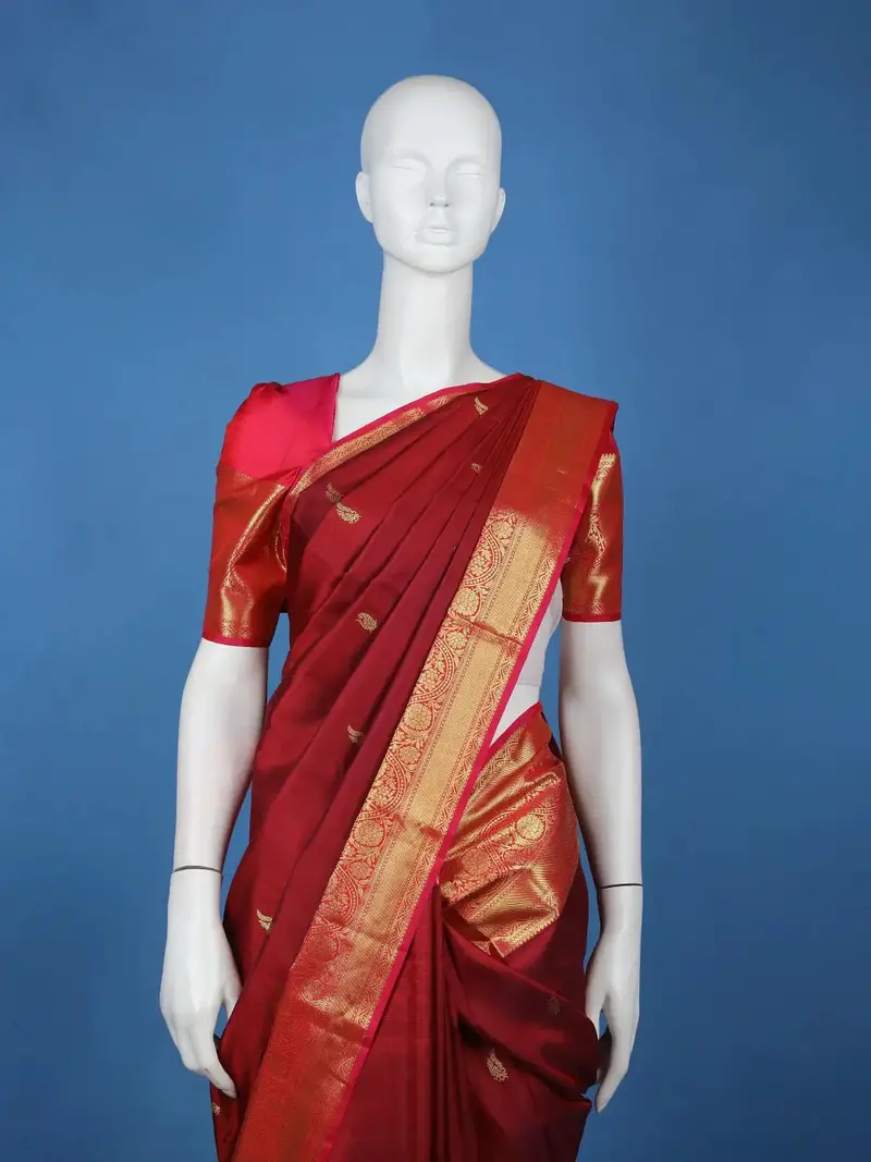 Burgundy Peacock Woven Pure Kanchipuram Silk Saree With Zari Border 2