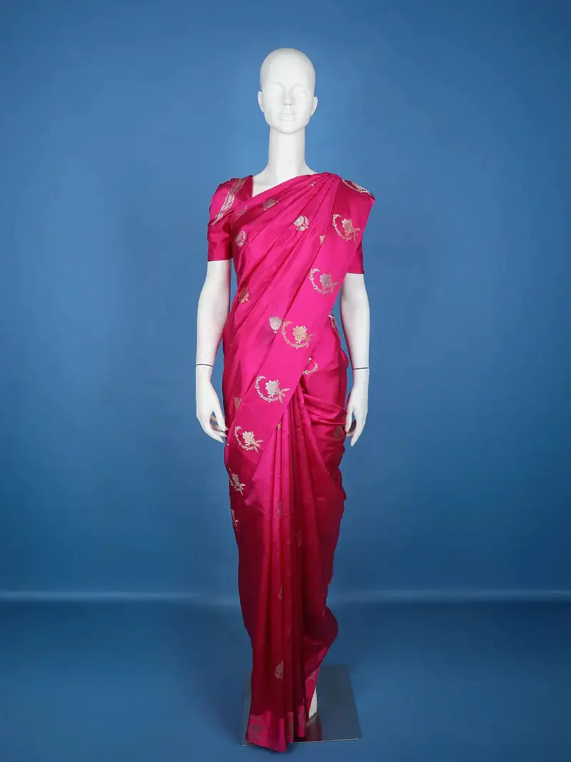 Charming Rani Pink Floral Design Banarasi Silk Saree 1