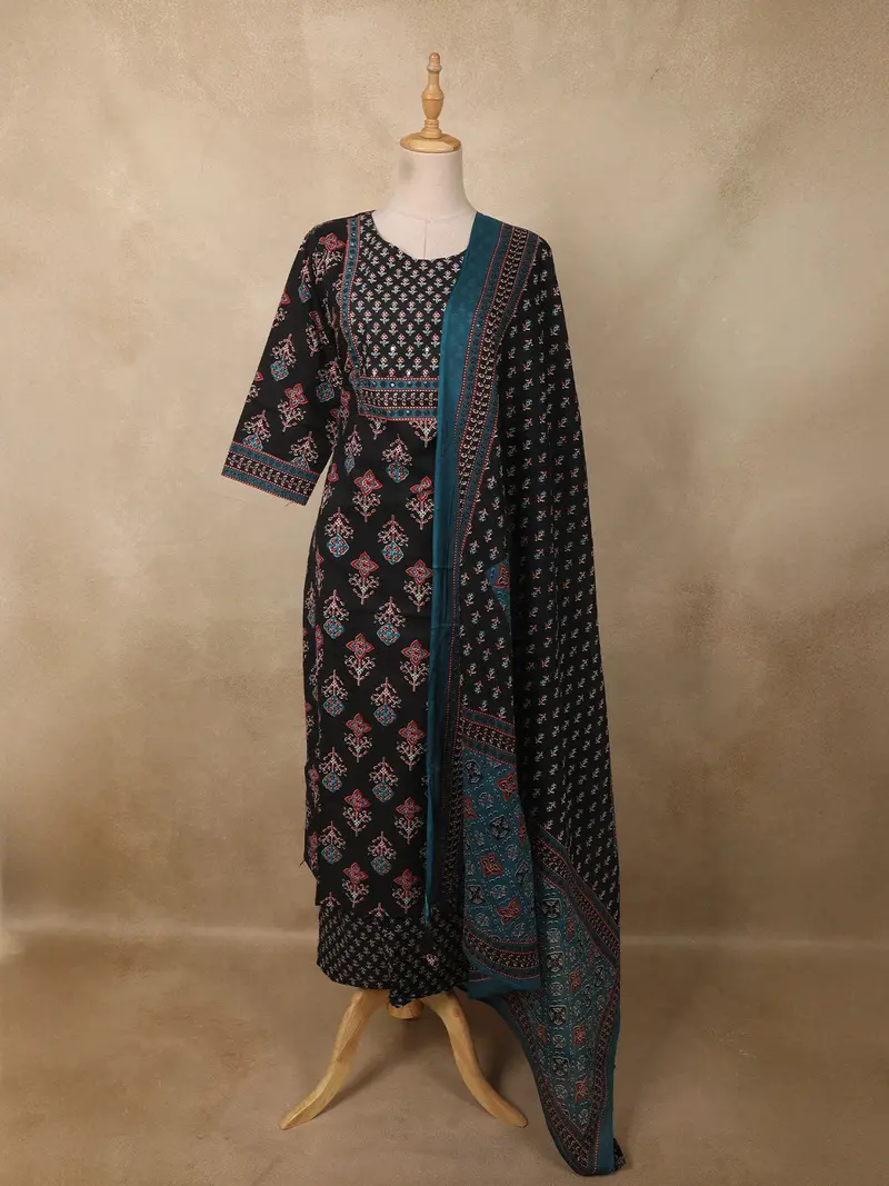 Classic Black Floral Printed Design Cotton Straight Cut Salwar Suit With Dupatta 1