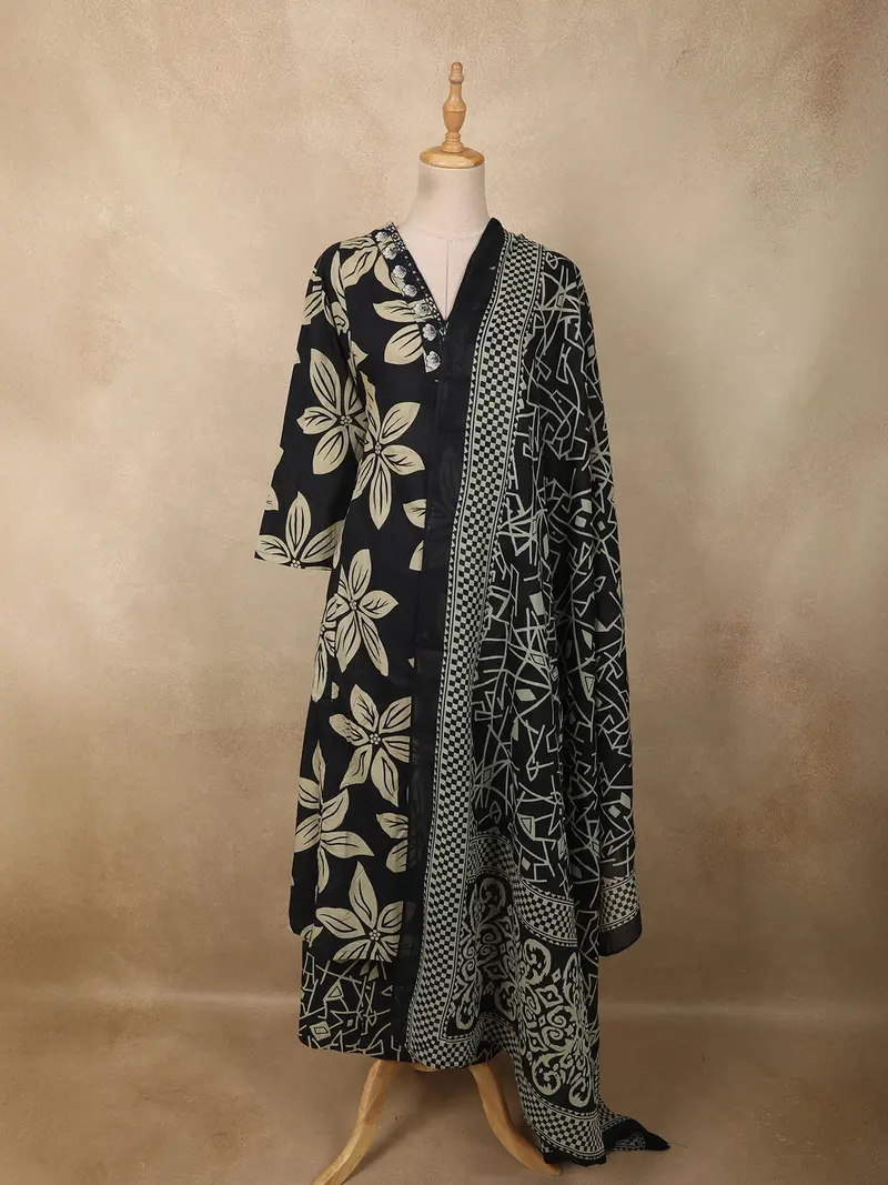 Classic Black Floral Printed Design Cotton Straight Cut Salwar Suit With Dupatta 1