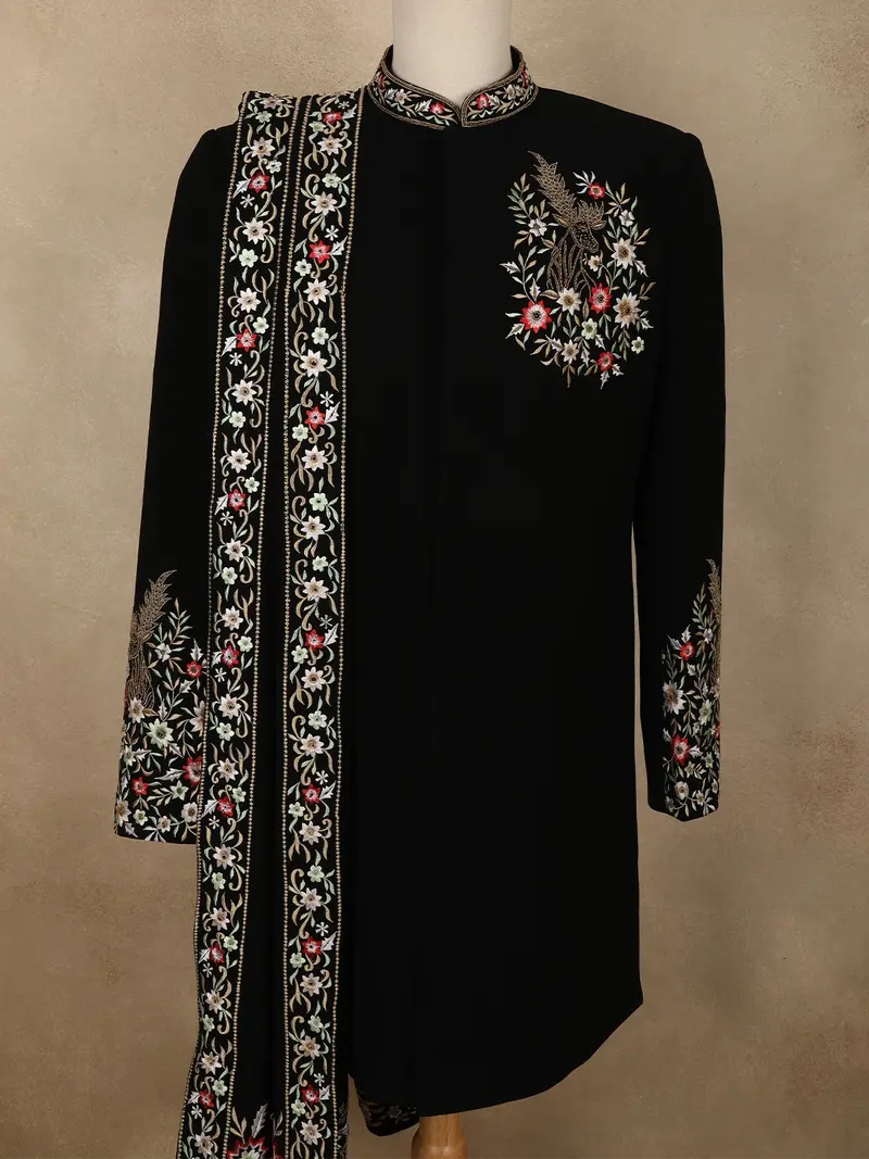 Classic Black Floral Thread And Beads Embroidered Design Polynosic Men's Sherwani Suit 2