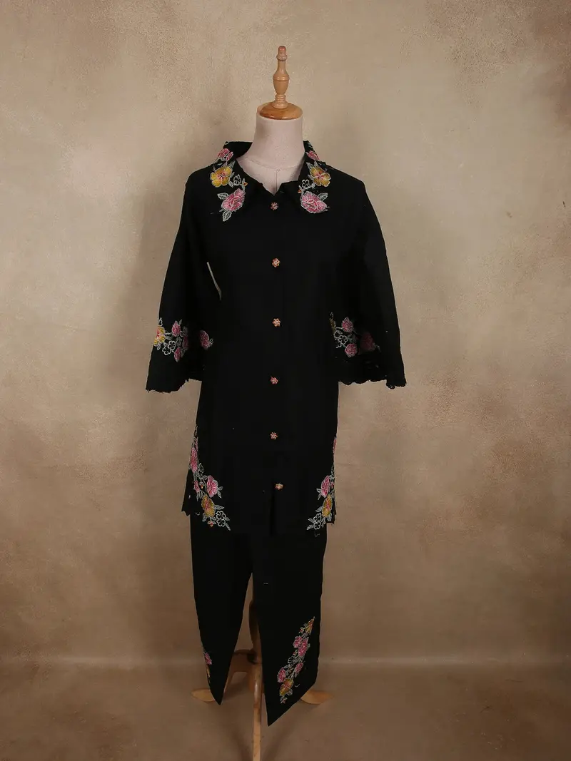 Classic Black Floral Thread Embroidered Design Cotton Sarwar Suit 1
