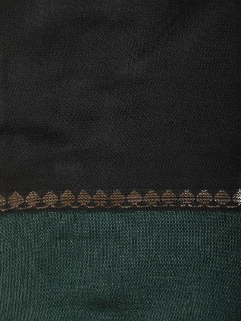 Classic Black Solid Design Semi Silk Fancy Saree With Contrast Zari Border 2
