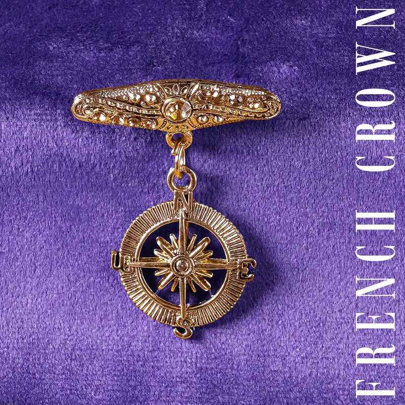 Compass Pattern Designer Gold Tone Brooch 1