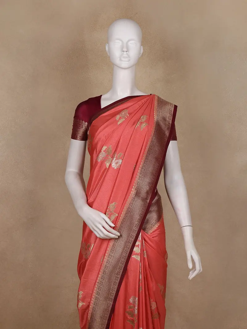 Coral Pink Floral Zari Woven Design Semi Banarasi Saree With Contrast Border 2