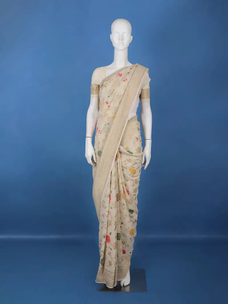 Cream Floral Embroidered Synthetic Saree With Zari Border 1