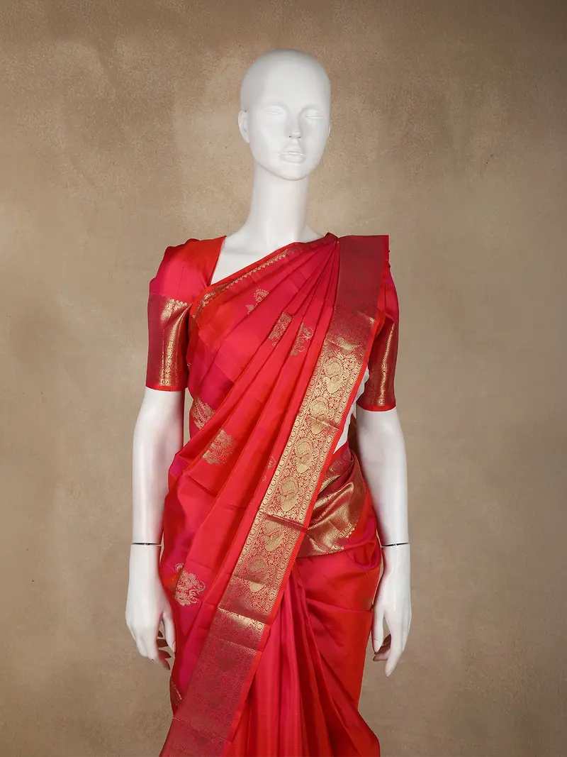 Crimson Red Floral Butta Woven Design Pure Kanchipuram Silk Saree With Contrast Border 2