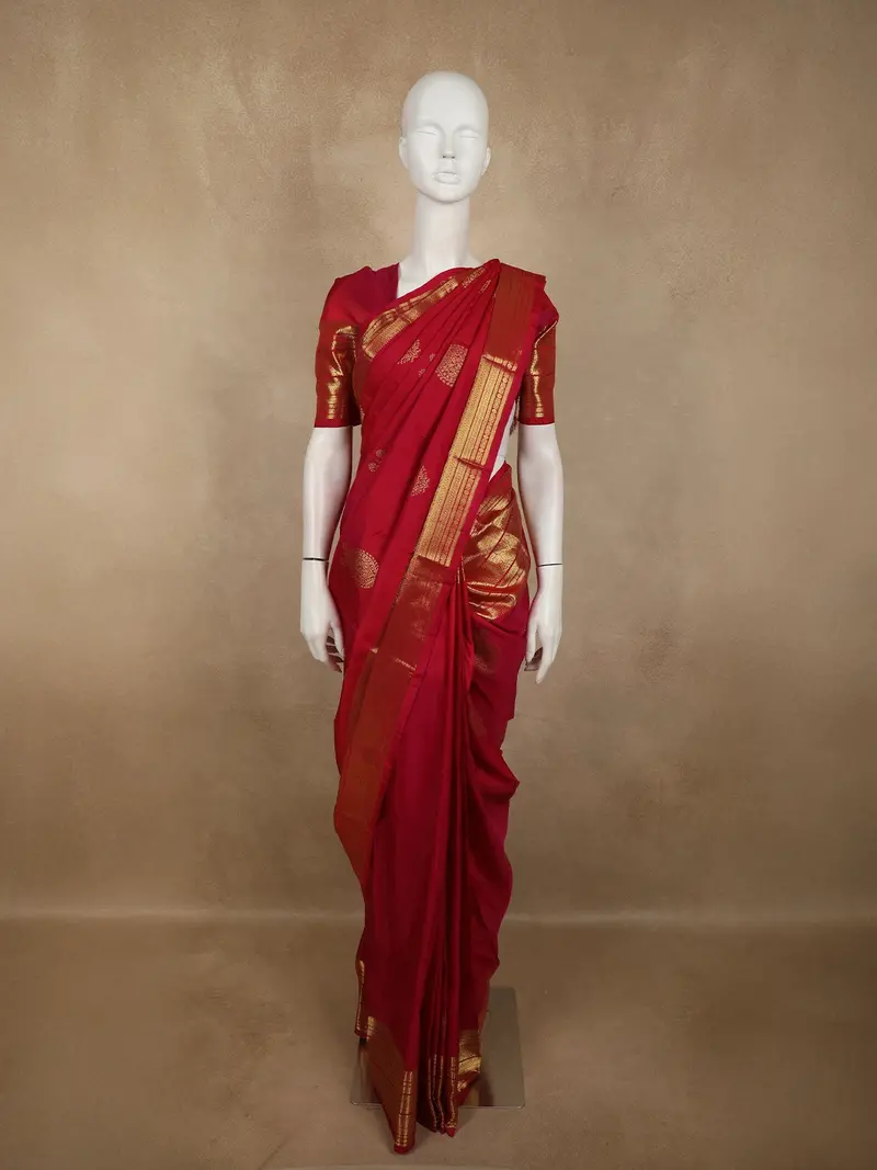 Crimson Vermilion Red Floral Butta Zari Woven Design Pure Kanchipuram Silk Saree With Zari  Border 1