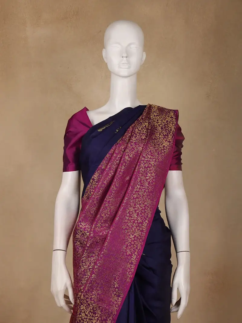 Dark Blue Floral Designed Kanchipuram Silk Saree With Zari Border 2