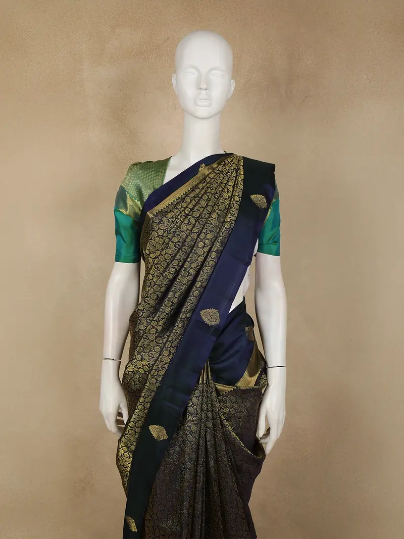 Dark Blue Floral Zari Woven Design Pure Kanchipuram Silk Saree With Paisley Border 2