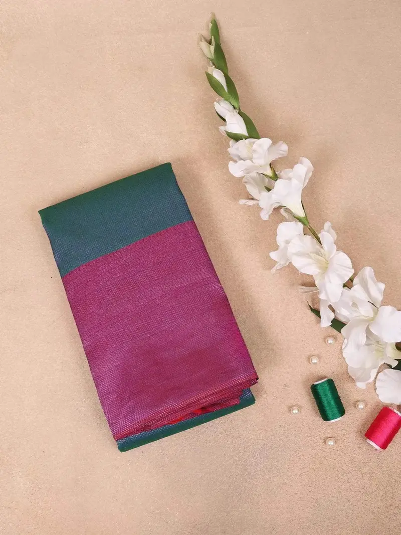 Dark Blue Pure Kanchipuram Silk Saree With Plain Body Design With Contrast Border 1