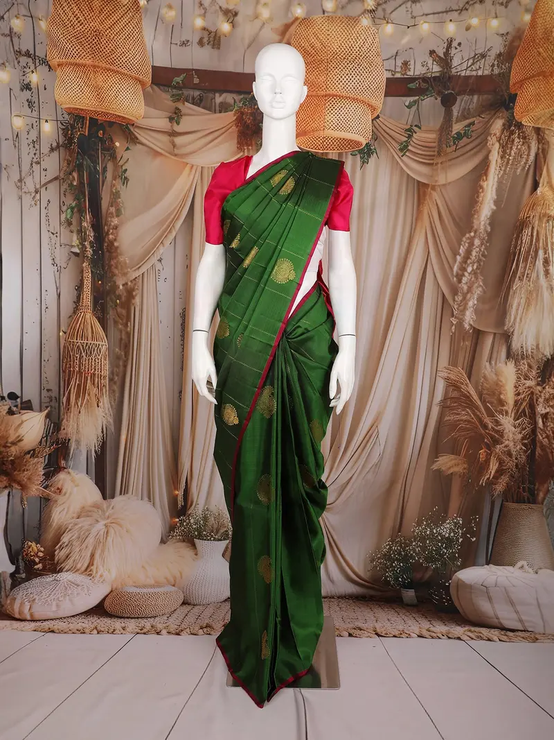 Dark Green Butta Woven Design Pure Kanchipuram Silk Saree With Contrast Border 1