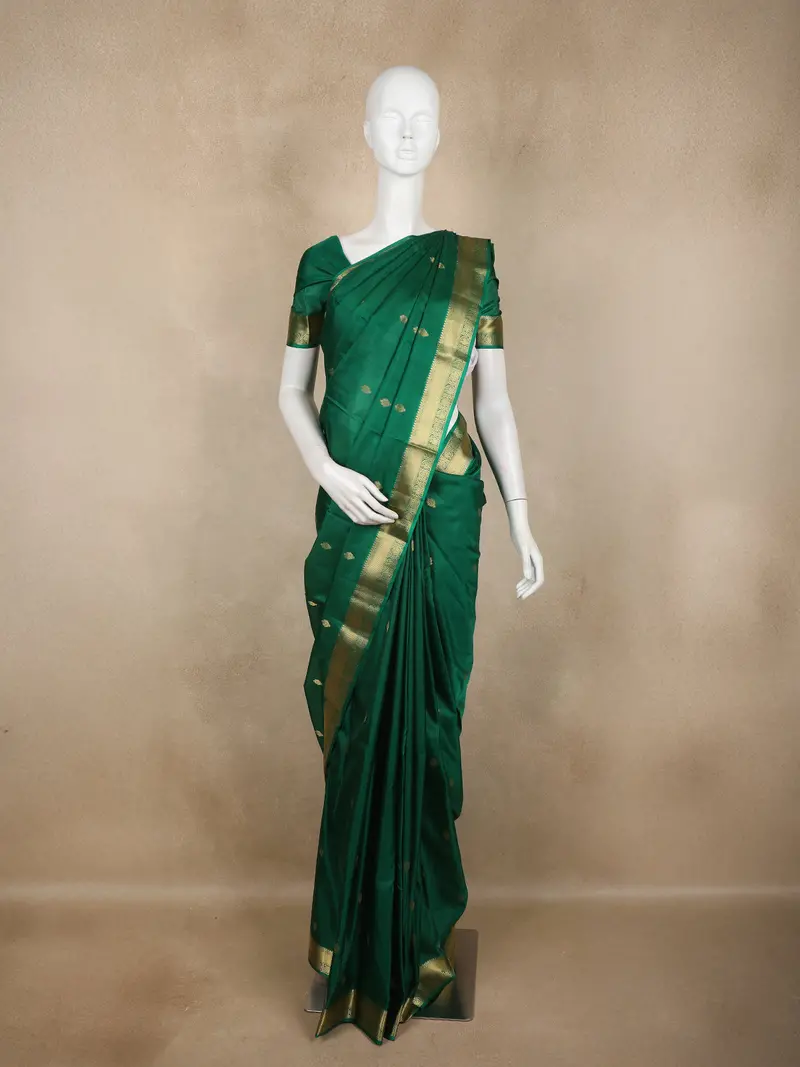 Dark Green Butta Woven Pure Kanchipuram Silk Saree 1