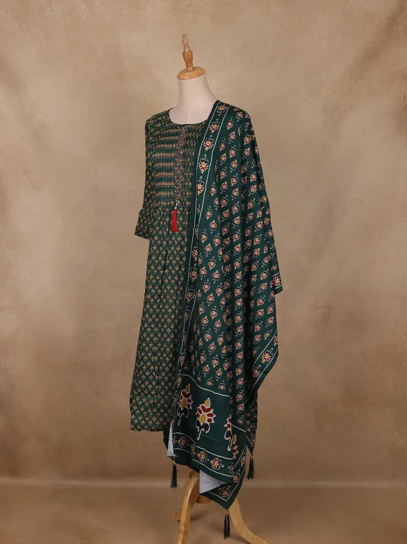 Dark Green Floral Printed Cotton Salwar Suit With Dupatta 4