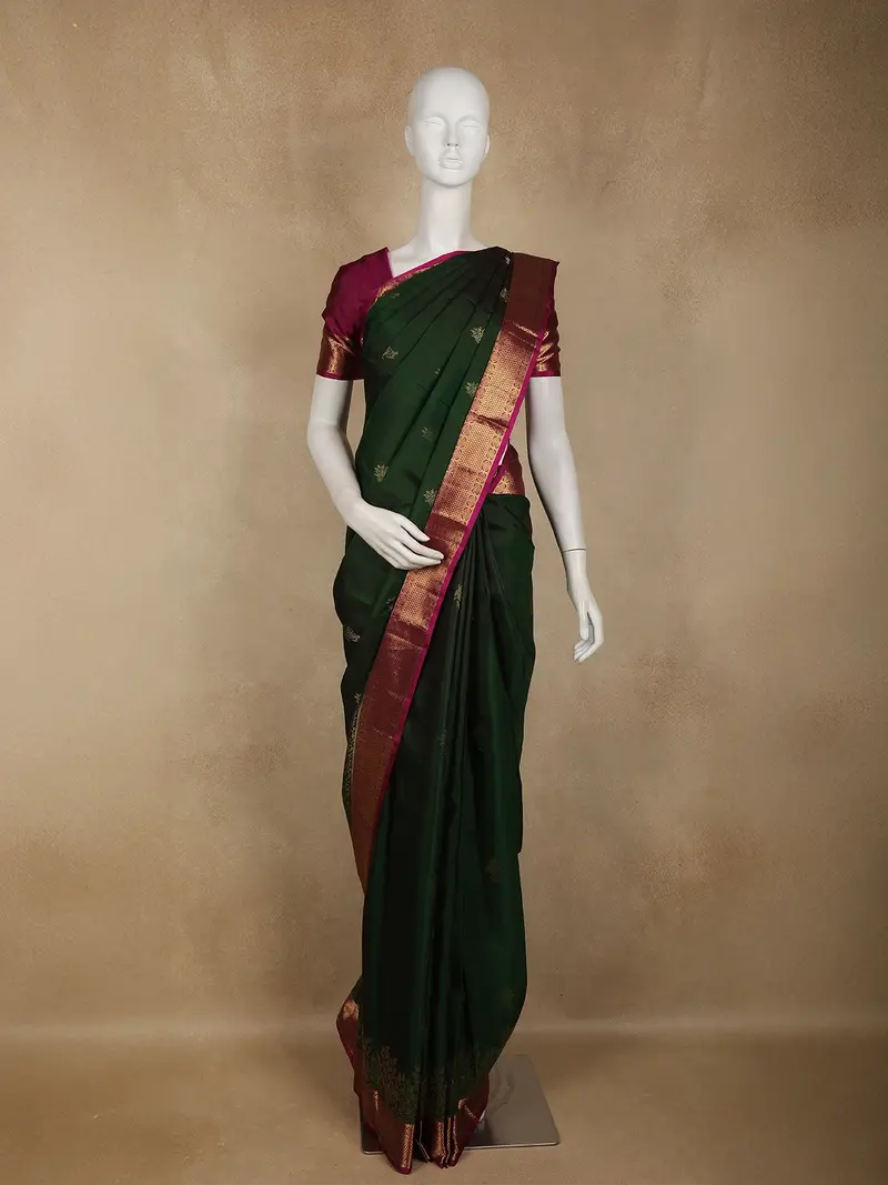 Dark Green Floral Woven Pure Kanchipuram Silk Saree With Contrast Pink Zari Border 1