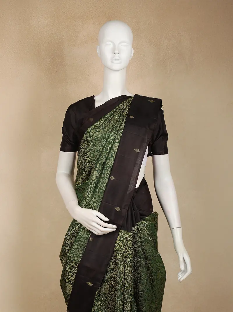 Dark Green Floral Zari Woven Design Pure Kanchipuram Silk Saree With Contrast Maroon Border 2