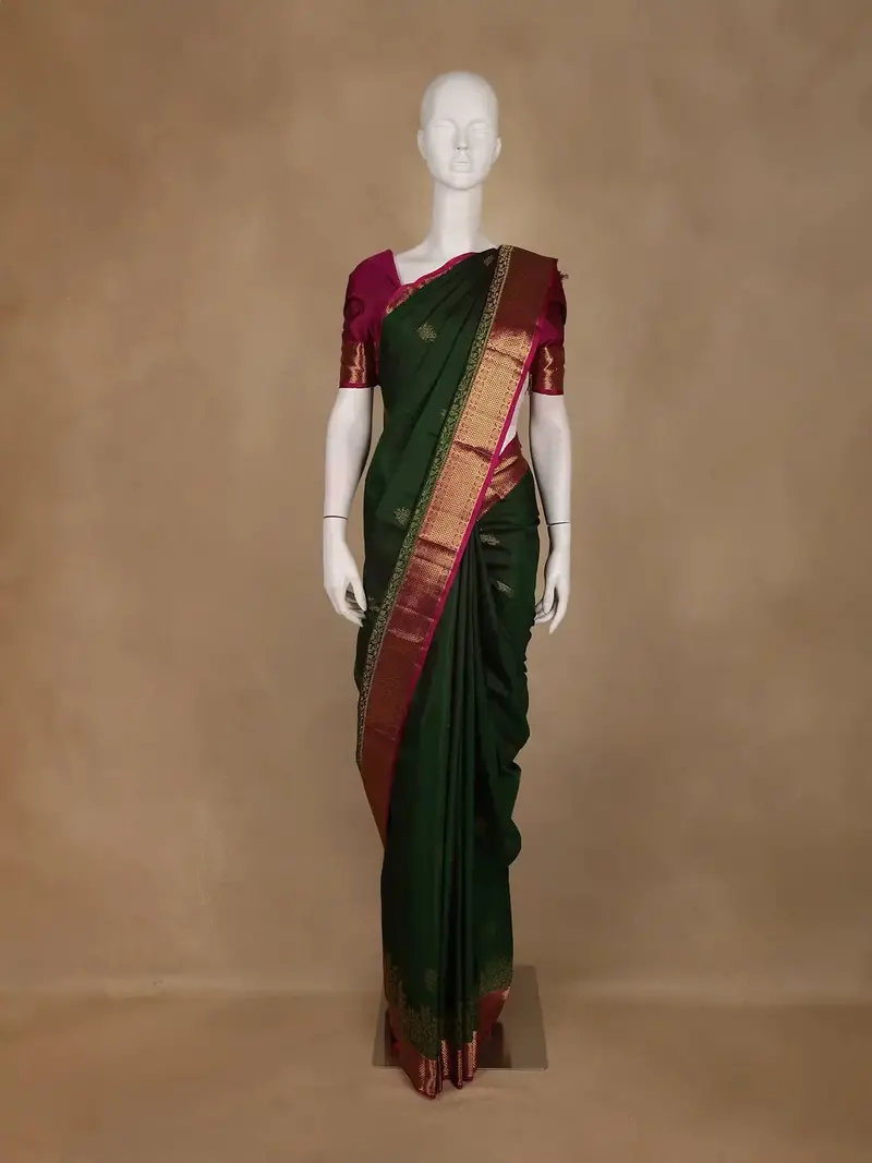 Dark Green Leaf Motif Woven Pure Kanchipuram Silk Saree 1