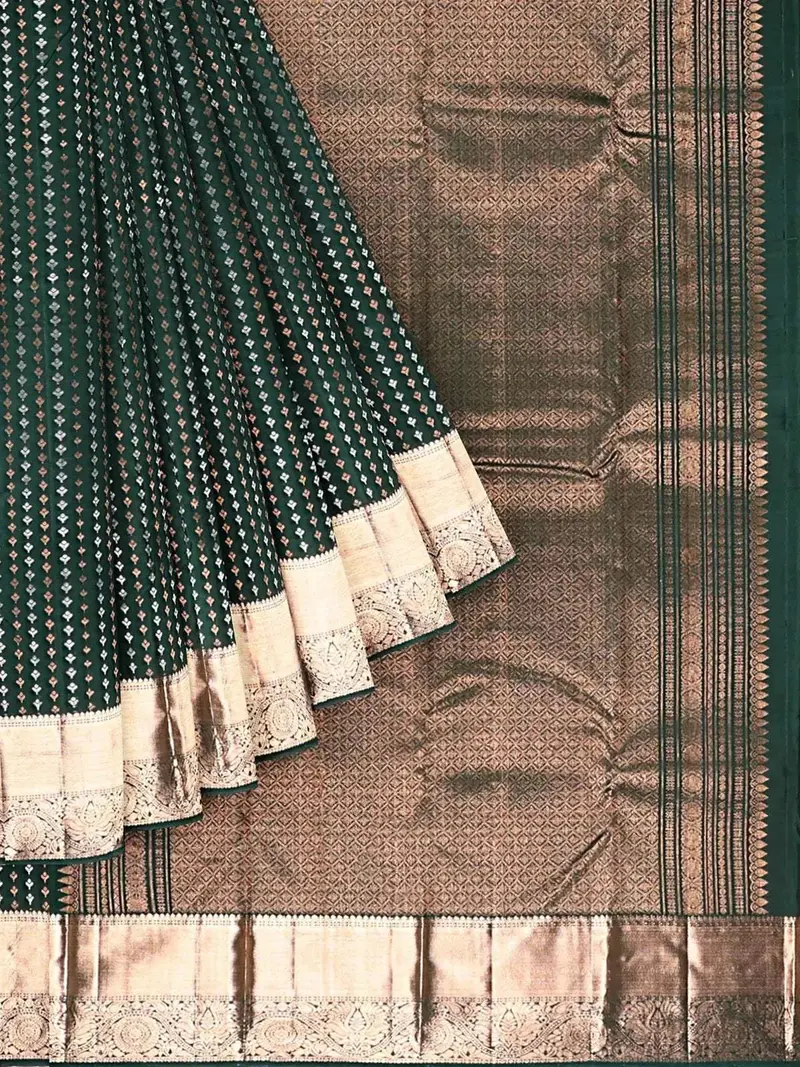 Dark Green Pure Kanchipuram Bridal Silk Saree With Floral Motif On The Body And Contrast Zari Border 1