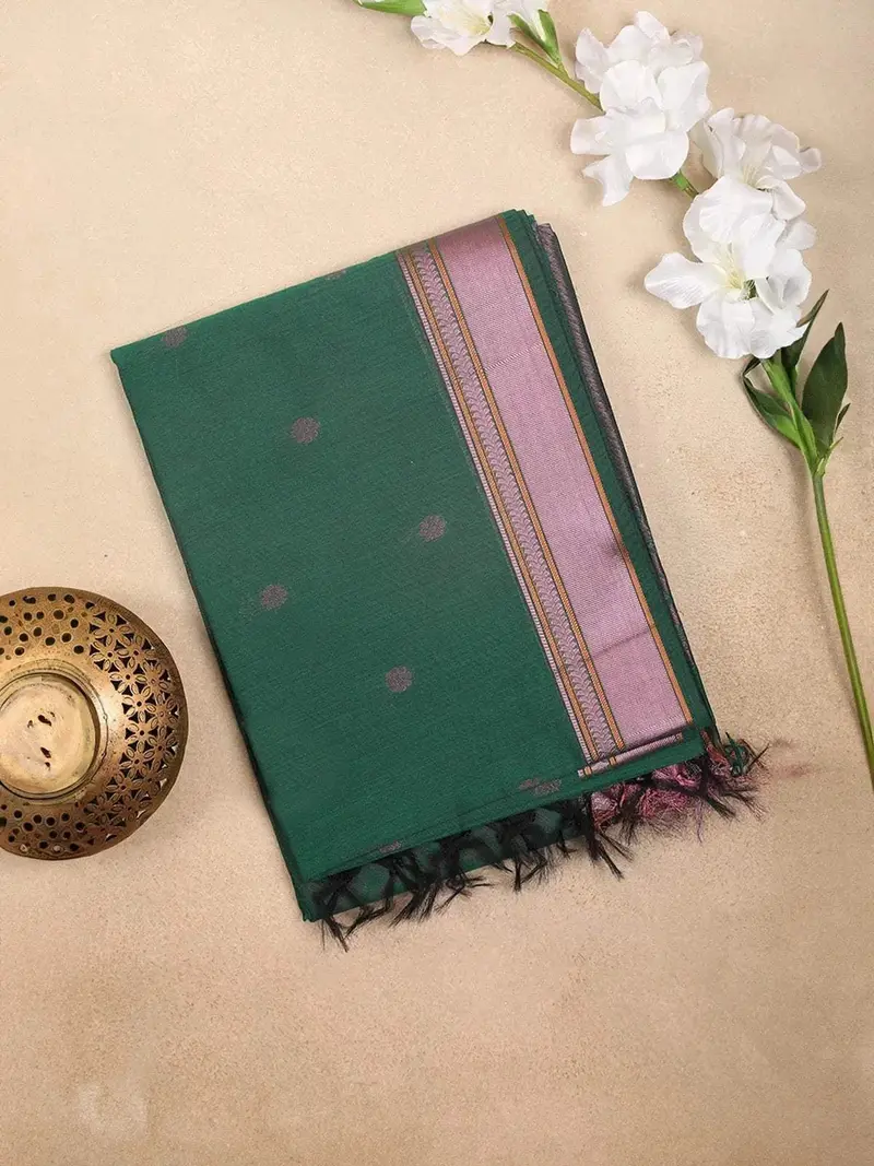 Dark Green Silk Cotton Saree With Flower Motifs On The Body With Contrast Border 1
