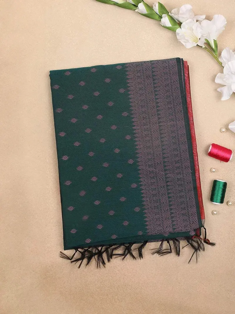 Dark Green Silk Cotton Saree With Leaf Motifs Design On The Body With Designed Border 1