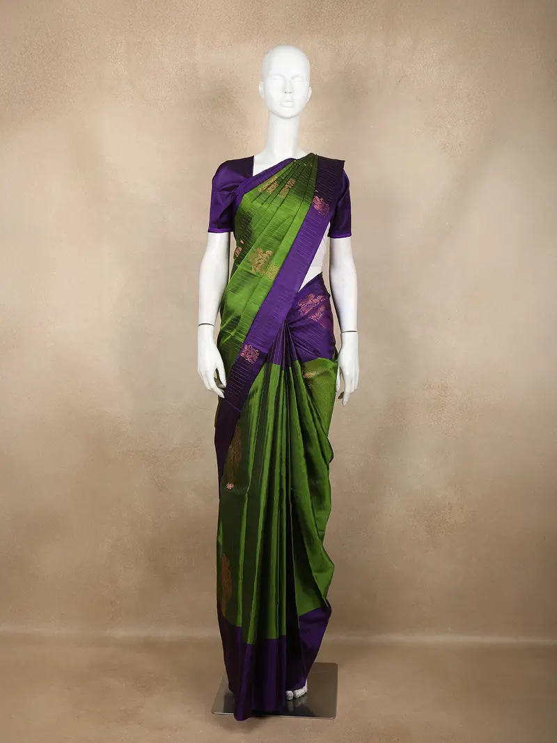 Dark Green Stripes Woven Pure Kanchipuram Silk Saree 1