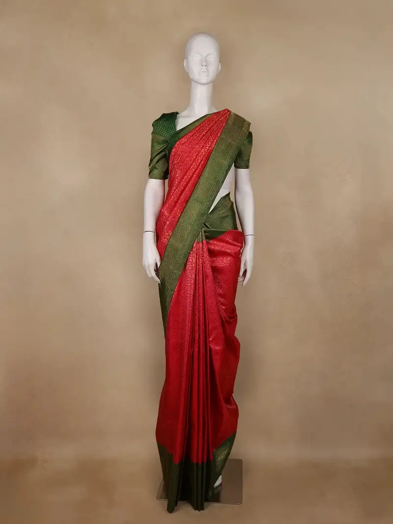 Dark Pink Floral Woven Pure Kanchipuram Silk Saree With Contrast Green Border 1