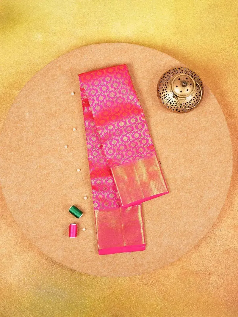 Dark Pink Pure Kanchipuram Silk Saree With Diamond And Floral Design On The Body And With Designed Border 1