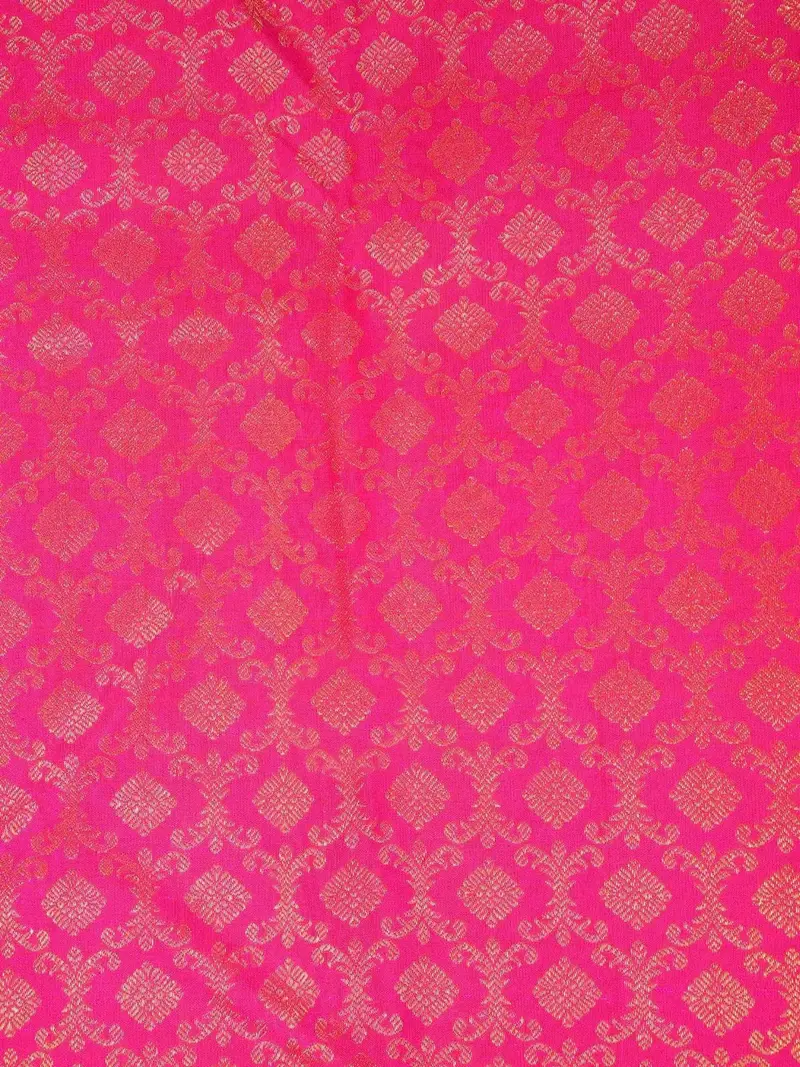 Dark Pink Pure Kanchipuram Silk Saree With Diamond And Floral Design On The Body And With Designed Border 2