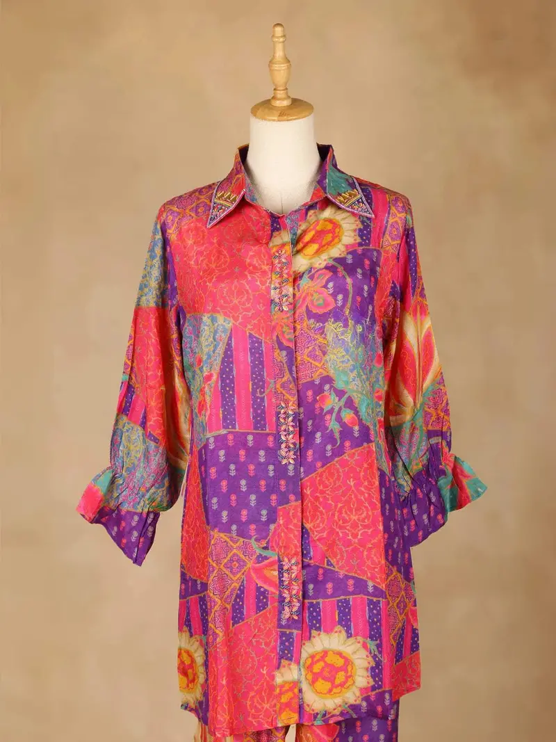 Dark Pink Salwar Suit Adorned With Printed Flower Design And With Collar And 3/4 Sleeve 2
