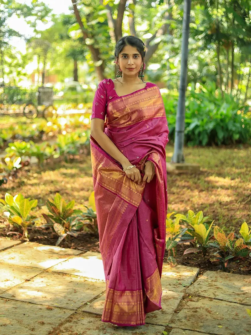 Dark Pink Stripes Woven Pure Kanchipuram Silk Bridal Saree 1