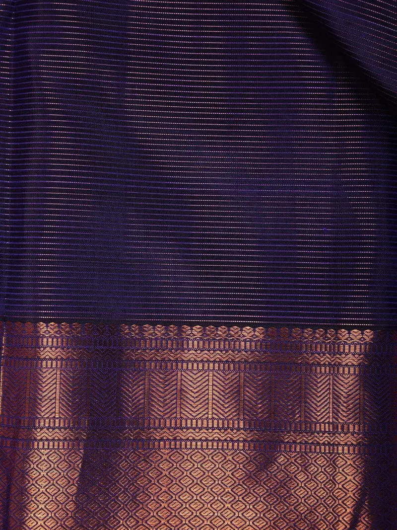 Dark Purple Butta And Peacock Motifs Pure Kanchipuram Silk Saree 2