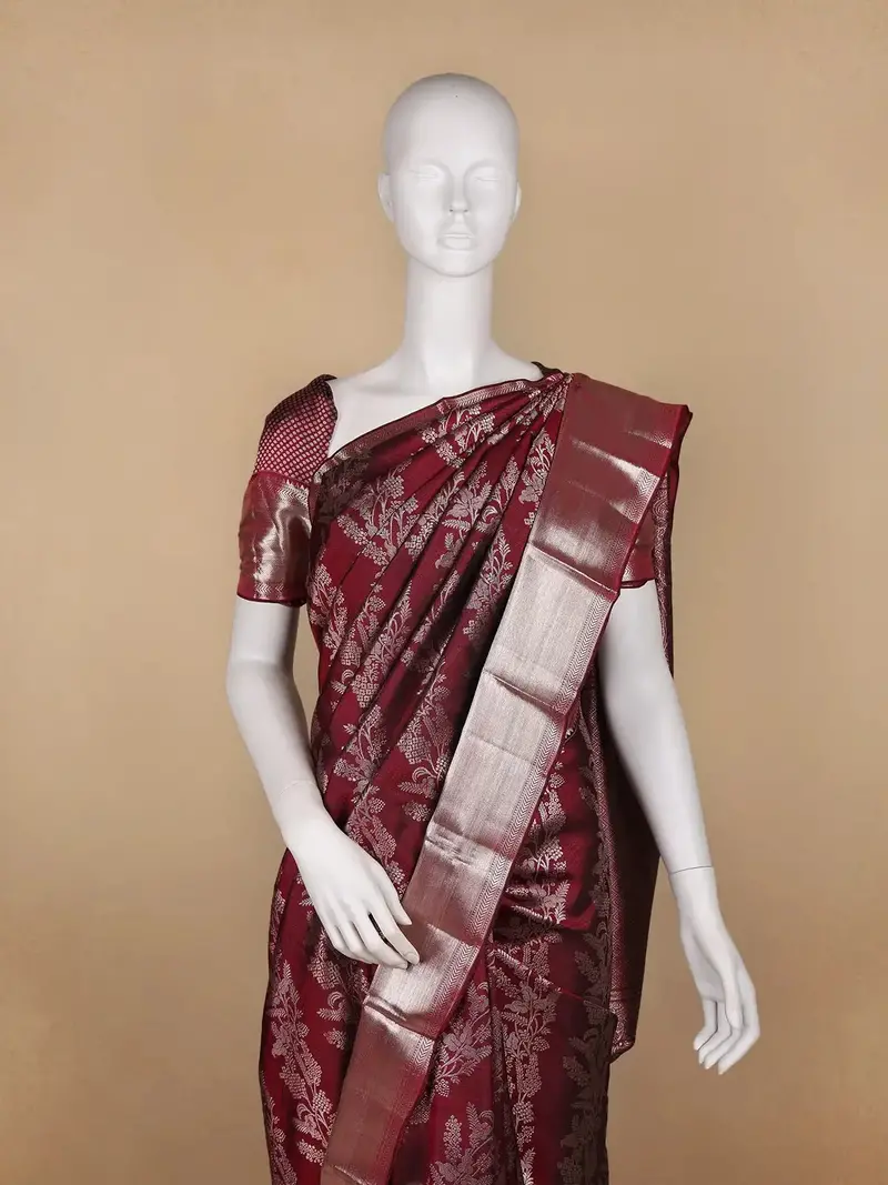 Dark Red Floral Woven Pure Kanchipuram Silk Saree 2