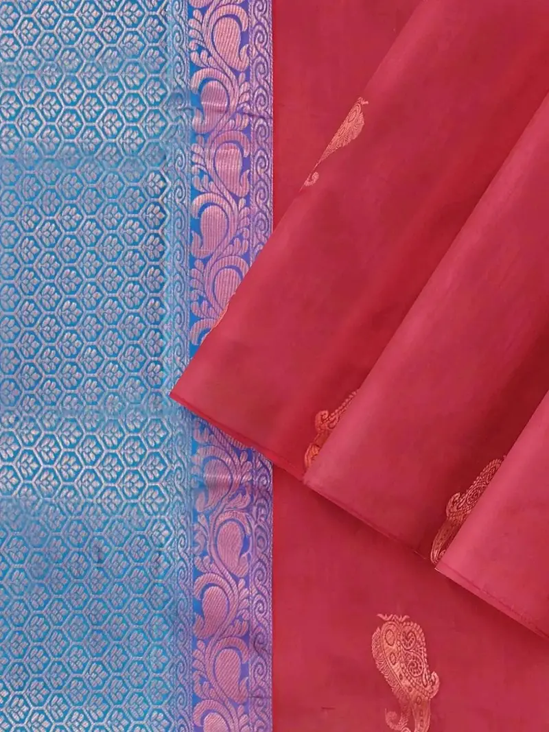 Dark Red Silk Saree With Paisley Motif On The Body And Without Border 2