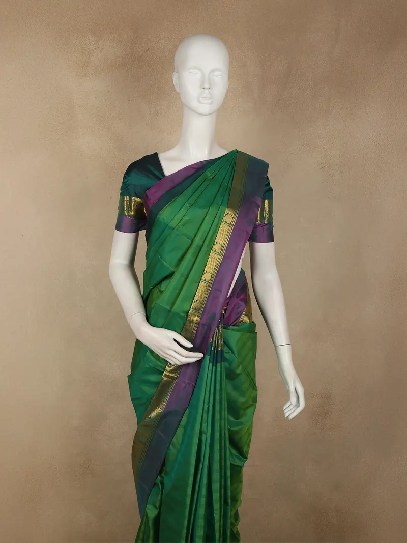 Deep Emerald Green Striped Woven Design Kanchipuram Silk Saree With Contrast Zari Border 2