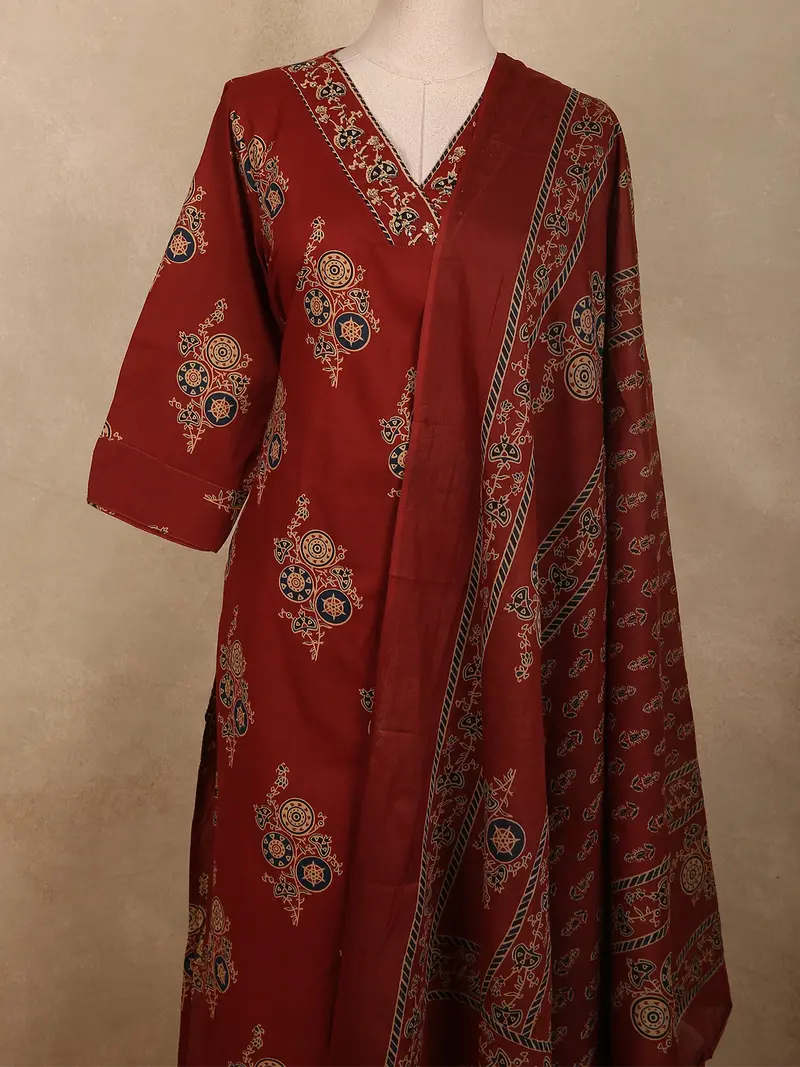 Deep Maroon Floral Printed Design Cotton Salwar Suit With Dupatta 2