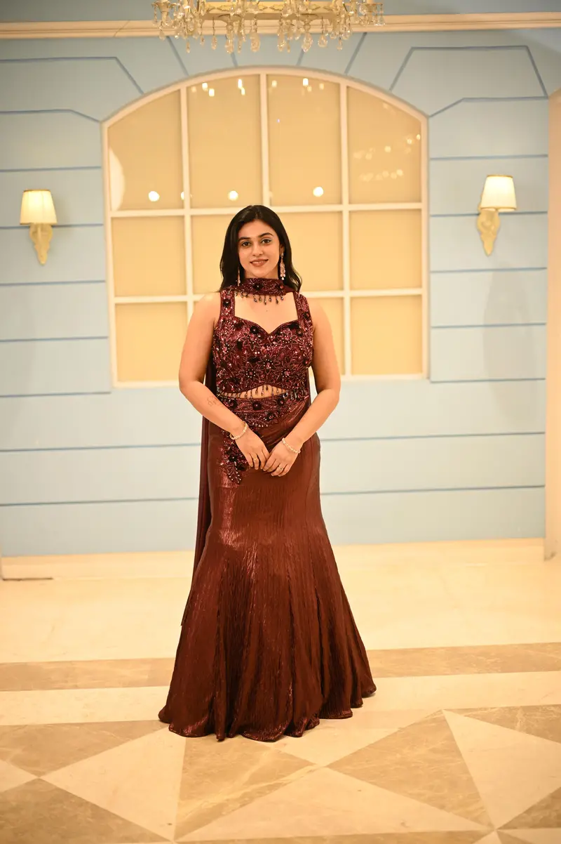 Deep Maroon Heavy Sequins And Beads Embroidered Design Mermaid Shimmer Lehenga With Choker Dupatta 1