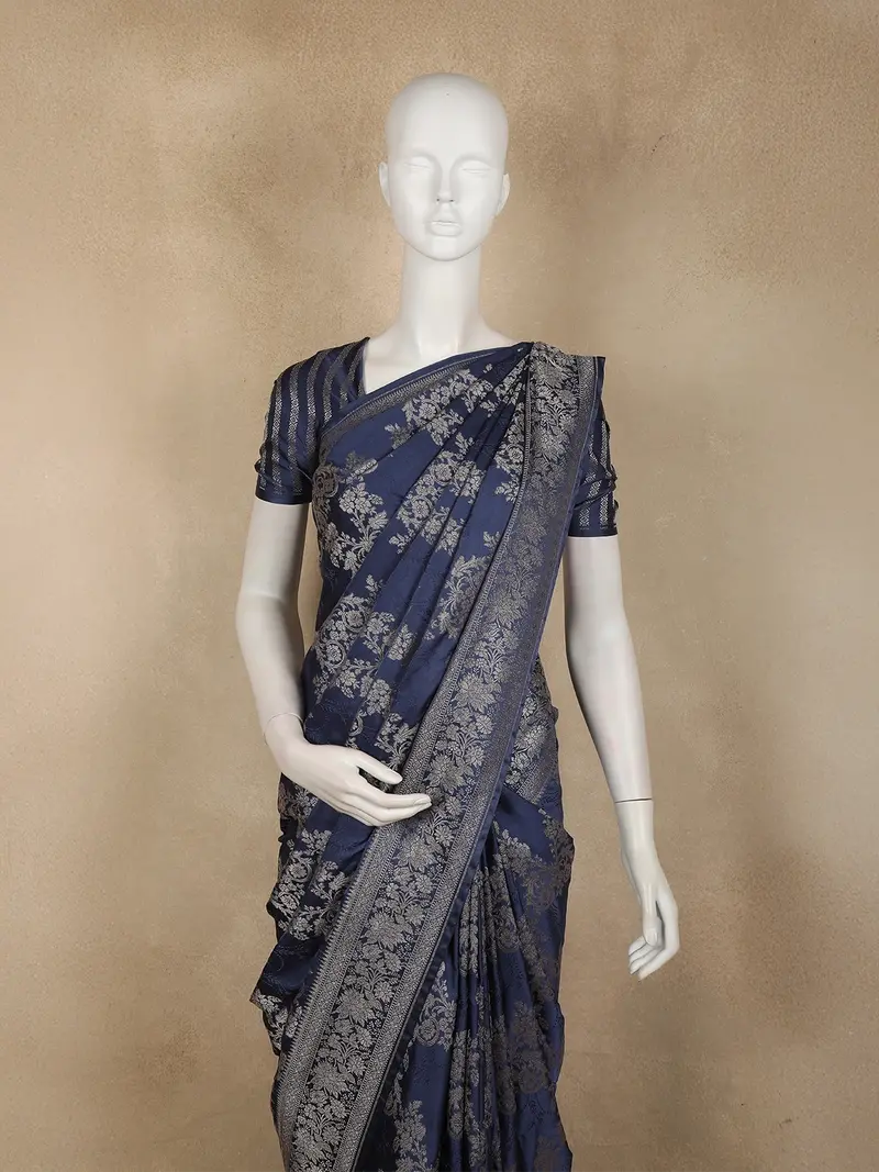 Deep Navy Blue Floral Zari Woven Design Pure Banarasi Silk Saree With Zari Border 2