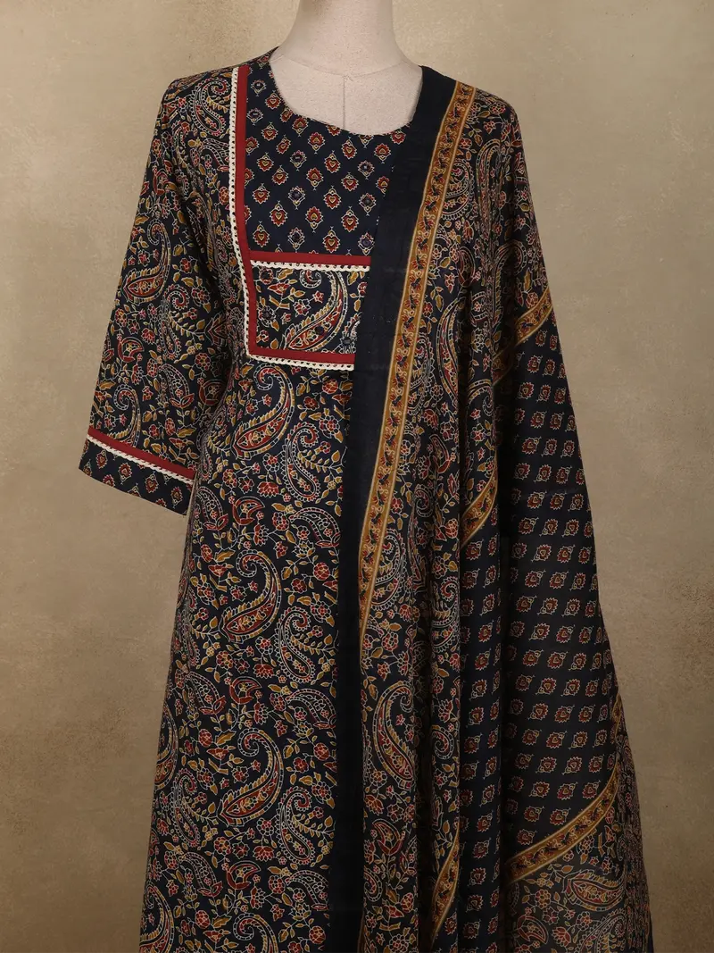 Deep Navy Blue Paisley Printed Design Cotton Salwar Suit With Dupatta 2