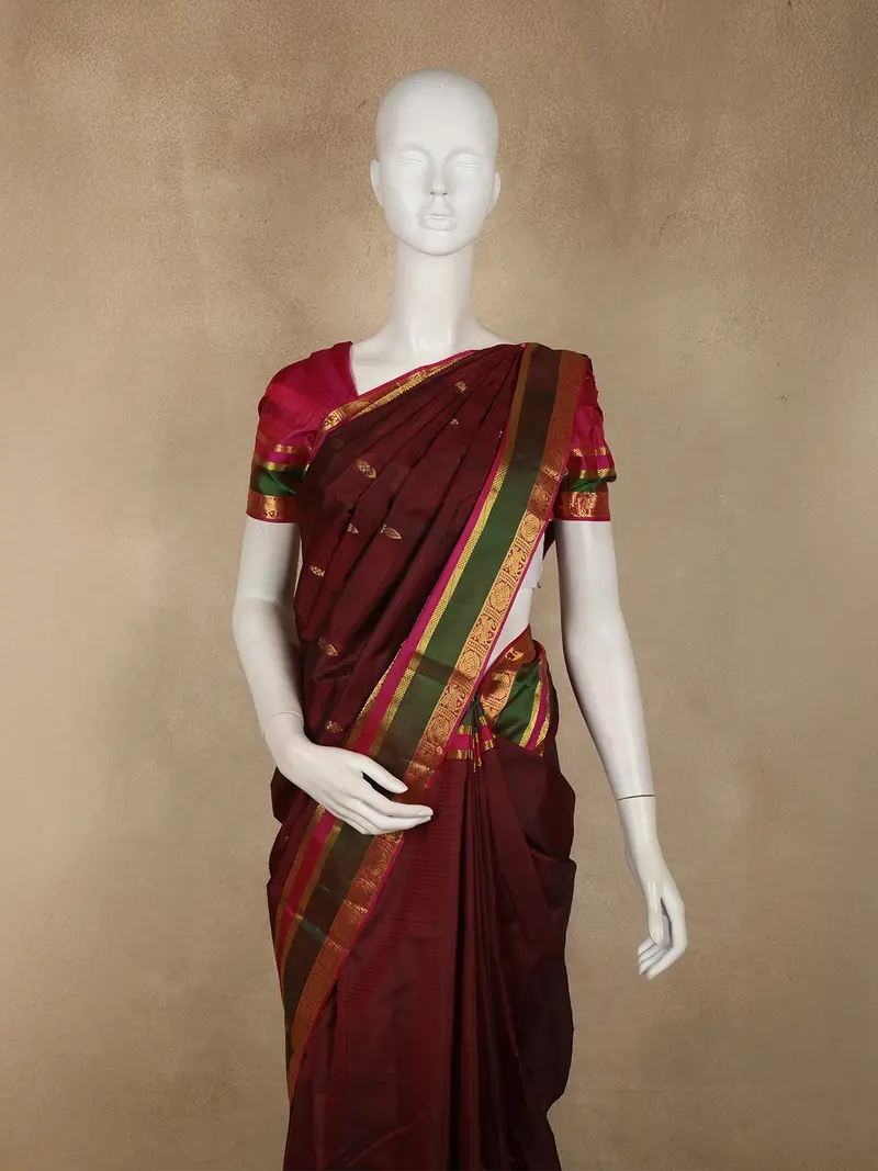 Deep Wine Maroon Butta Woven Design Kanchipuram Silk Saree With Contrast Zari Border 2