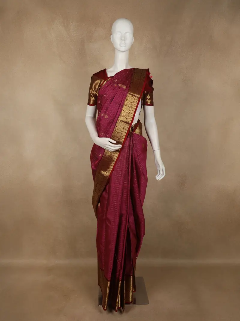 Deep Wine Maroon Checked Zari Woven Design Pure Kanchipuram Silk Saree With Zari Border 1