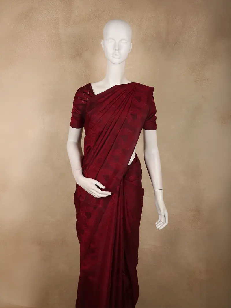 Deep Wine Maroon Geometric Woven Design Pure Kanchipuram Silk Saree With Self Border 2