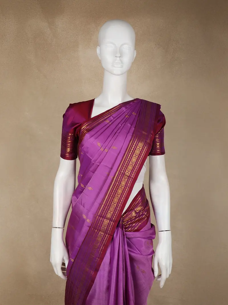 Deep Wine Purple Butta Woven Design Pure Kanchipuram Silk Saree With Contrast Border 2