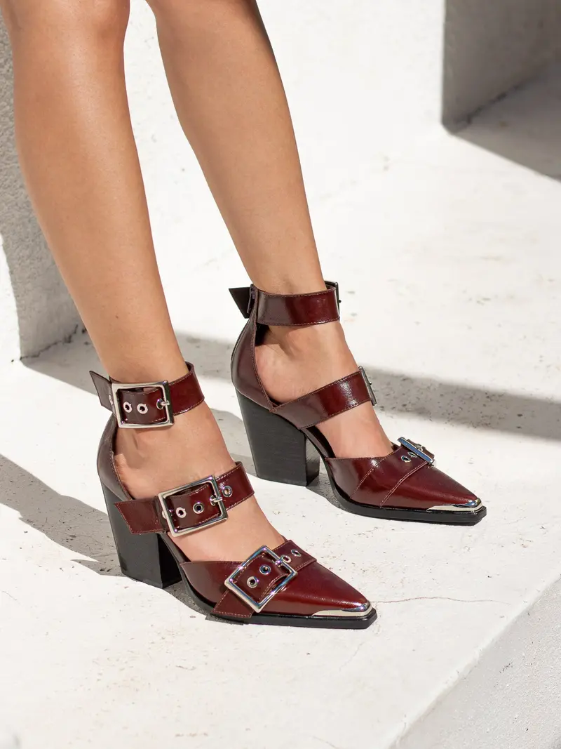 Dominus Burgundy 6