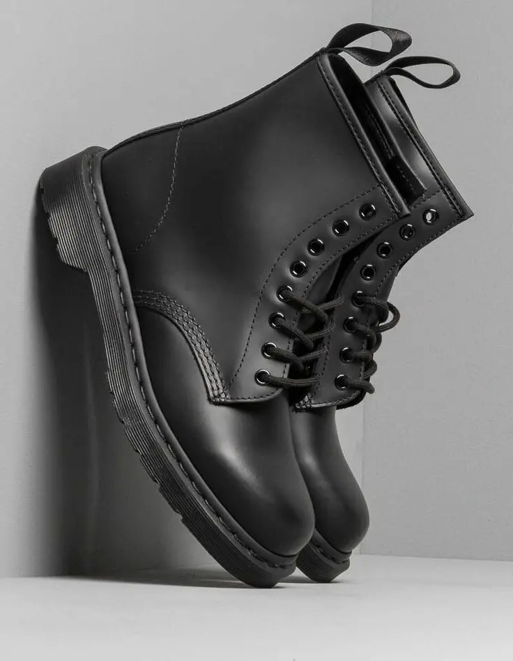 Dr. Martens 1460 Black Smooth Mono 1